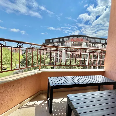 Sunflower - Private - Bsr - 2 Apartment *